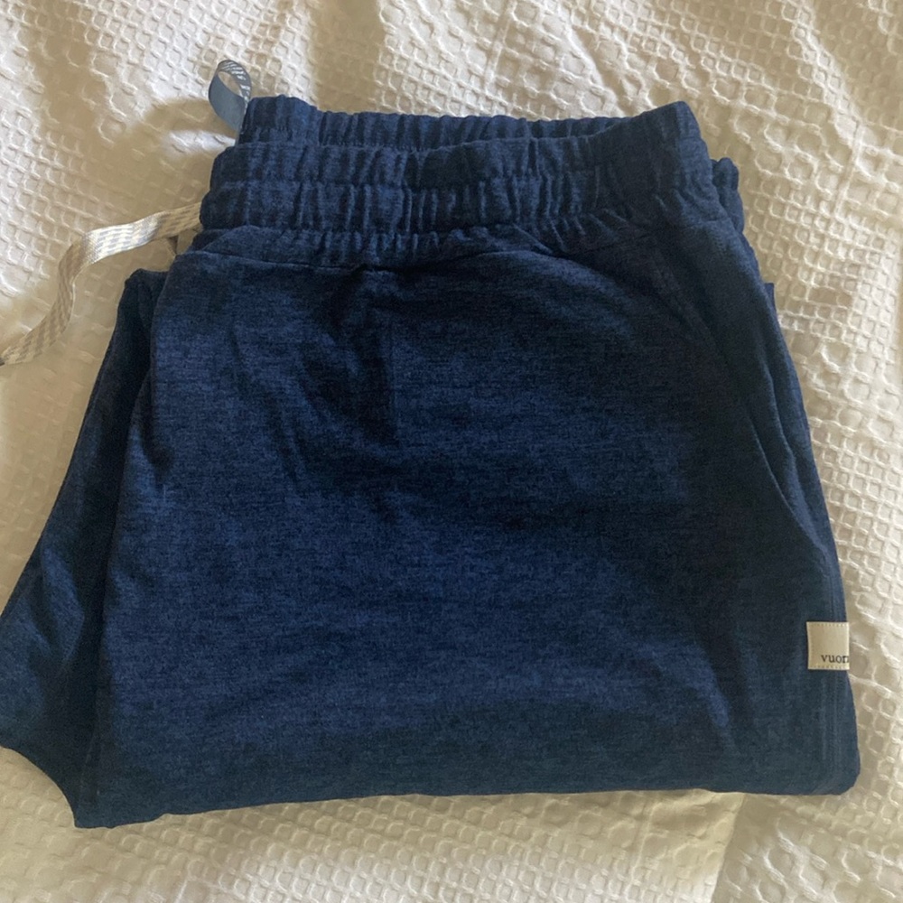 Women’s Vuori Performance Joggers. Midnight Heather. Size XXL. Like New.